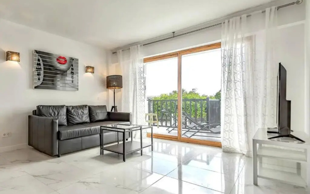 Modern apartment in Parque Royal I