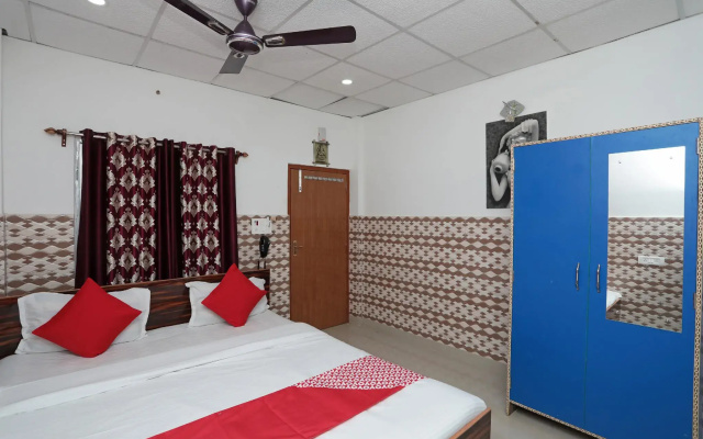 OYO 24224 Varsha Resort