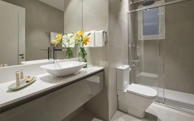 Playa de Ondarreta 4 by FeelFree Rentals