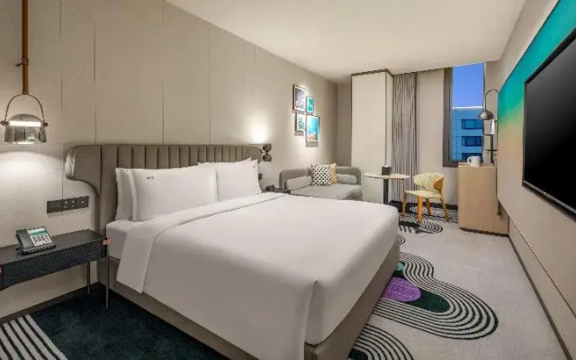 Holiday Inn Shanghai Pudong Airport by IHG