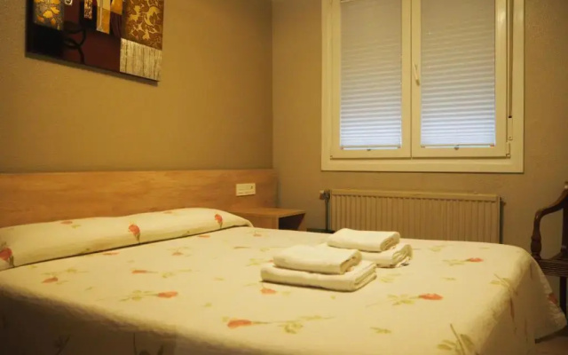 Hostal Acella