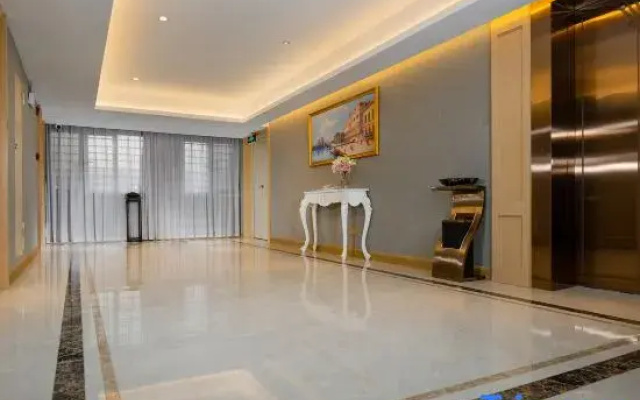 Vienna Hotel (Hezhou Xindu)