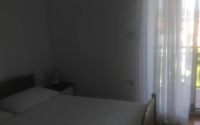 Mravak Apartments