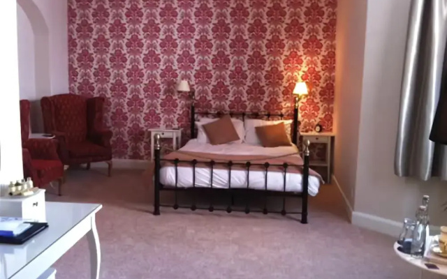 The Red Lion Hotel