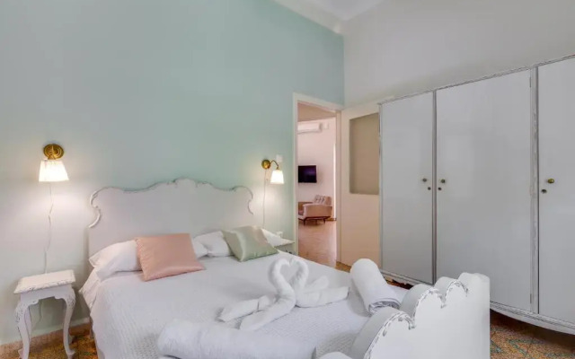Samouil Apartment, 40 meters from the beach