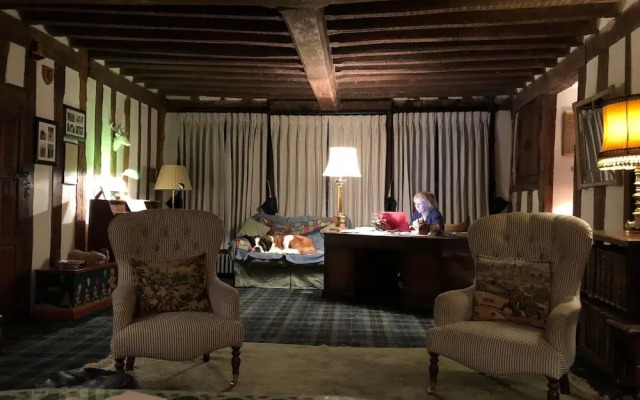 Long Crendon Manor B&B