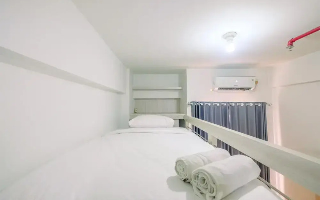 Comfortable and Cozy Living Studio Room at Dave Apartment
