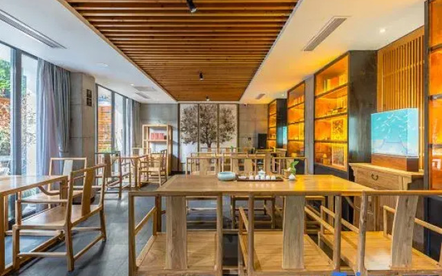 Qi Zai West Lake Mountain Retreat