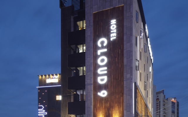 Cloud 9 Hotel вид на фасад