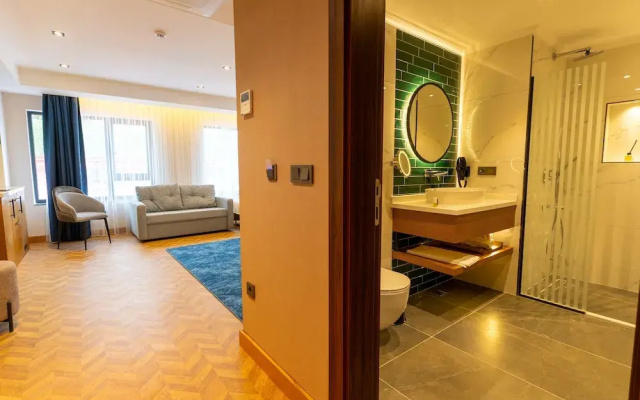 Q Style Hotel