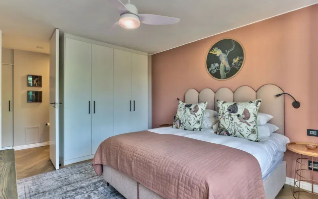 437 St Martini Gardens