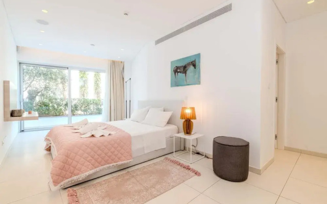 Vivo Mare Panorama Beachfront Villa