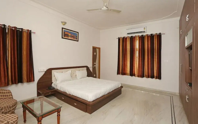 OYO 9715 Home Hill View Airport Road Udaipur