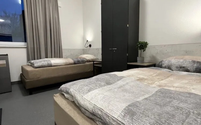 Longhouse Aparthotel