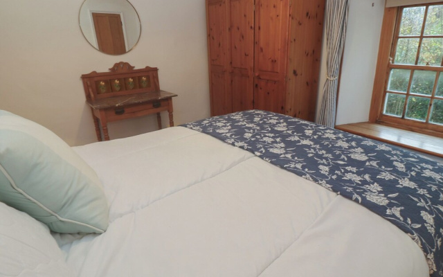 1 Rowes Cottages
