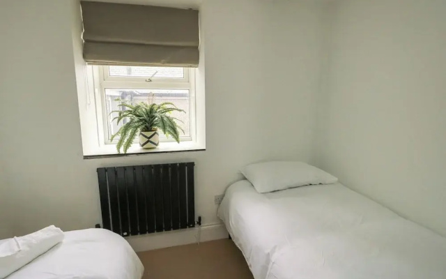 1 Mona Terrace