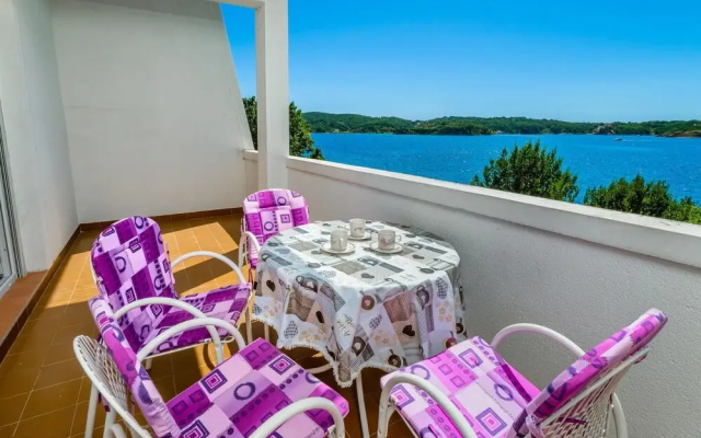 Nice Apartment in Supetarska Draga With Wifi and 1 Bedrooms