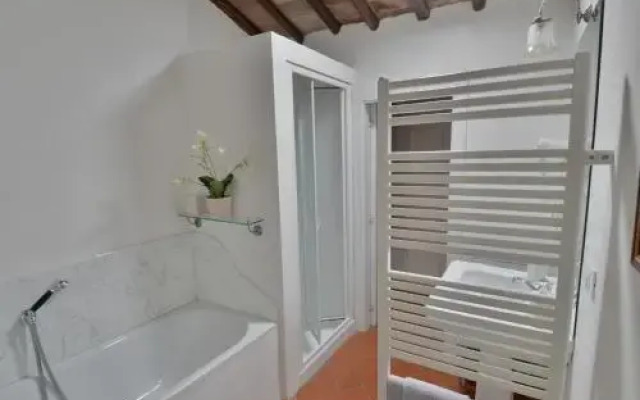 Fattoria Il Leccio Independent Apartment on Florence Hills