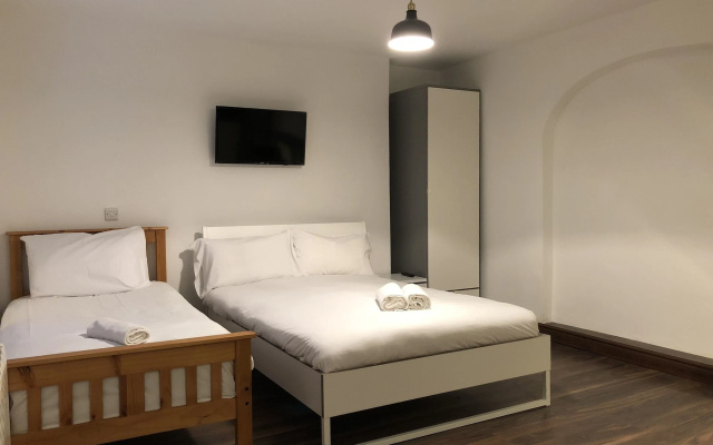 Double Bedroom Studio