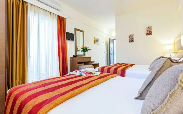 Skopelos Holidays Hotel