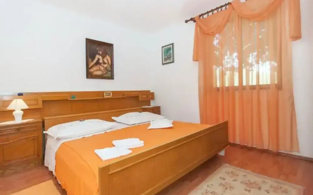 Apartment Maks