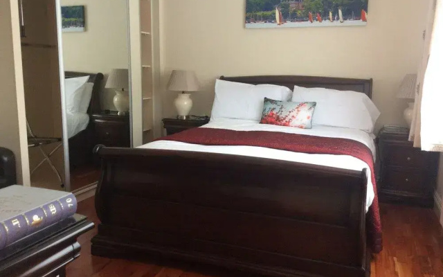 Edencrest Bed  Breakfast