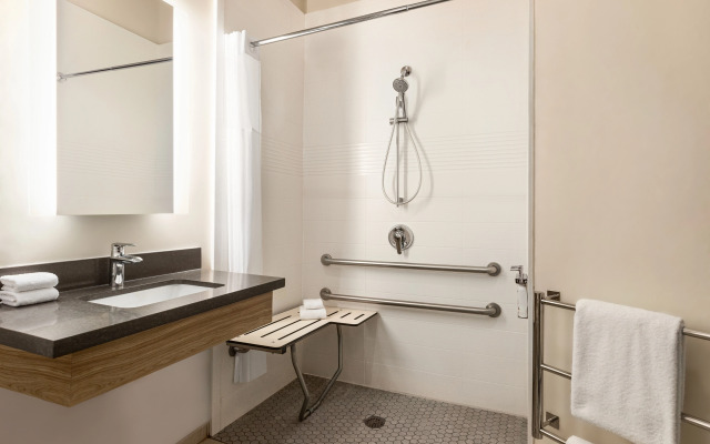 Candlewood Suites Frederick by IHG