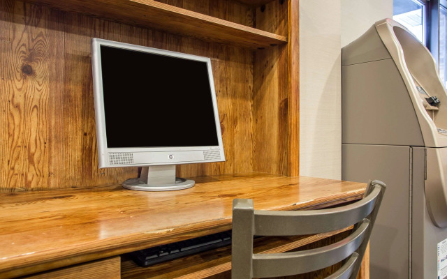 Quality Inn & Suites Marinette