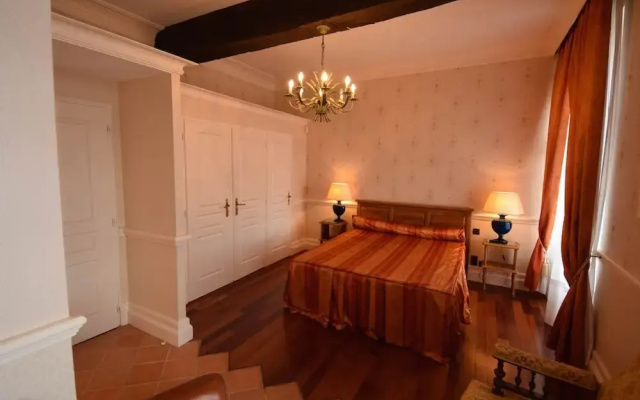Lavish Villa on an Exclusive Estate in Liorac-sur-louyre With Pool