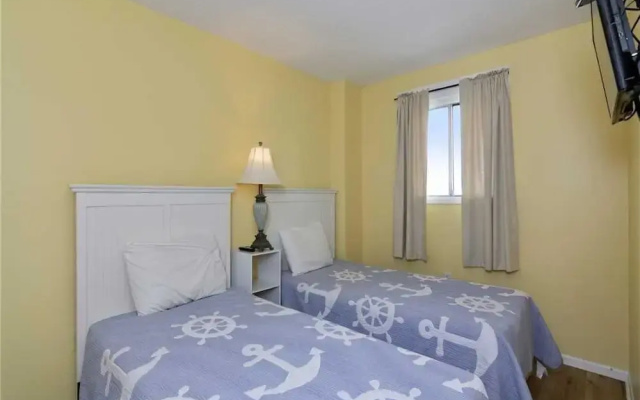 Regency Towers 403 - Three Bedroom Condo