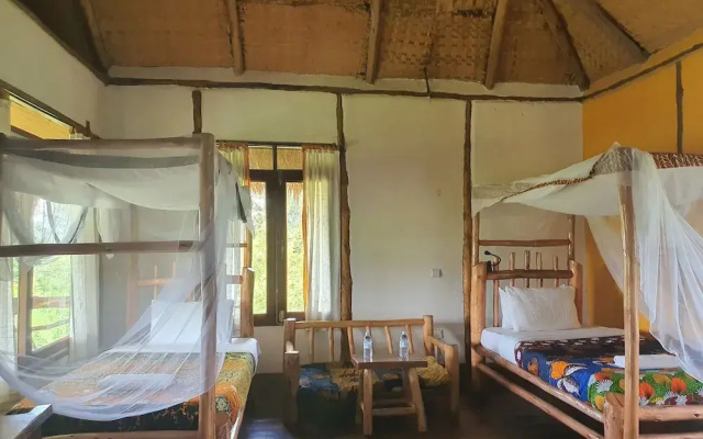Topi Lodge