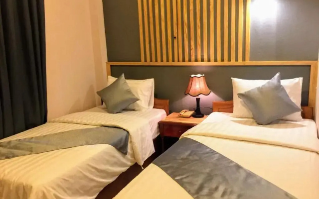 Na Nue Hotel