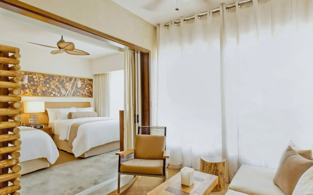 El Mangroove Papagayo, Autograph Collection