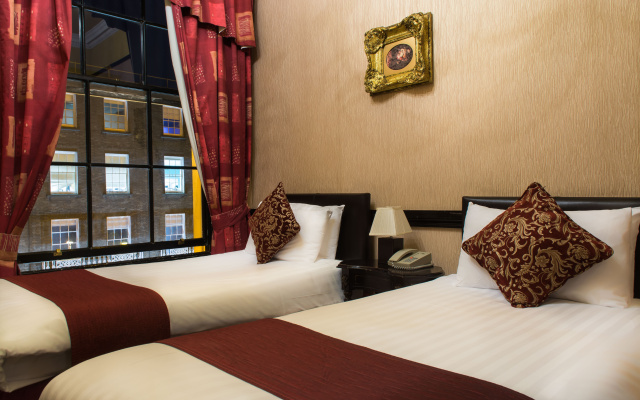 Russell Court Hotel