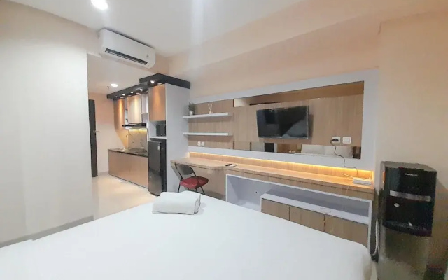 Elegant And Comfortable Studio Patraland Amarta Apartment