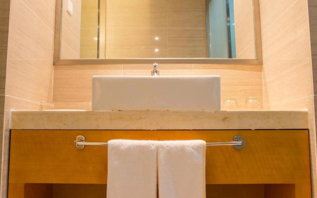 Metropolo Jinjiang Hotel