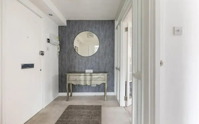 Spacious 1 bed Apartment With Parking & Balcony!