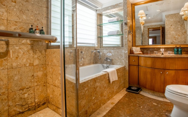 Crowne Plaza Hotel Qingdao by IHG