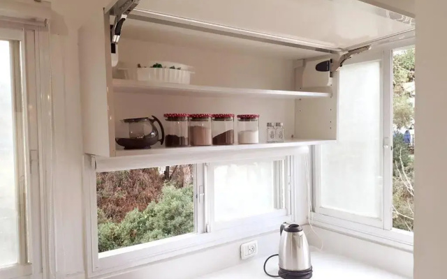 magical apartment close to the Baha'i Gardens