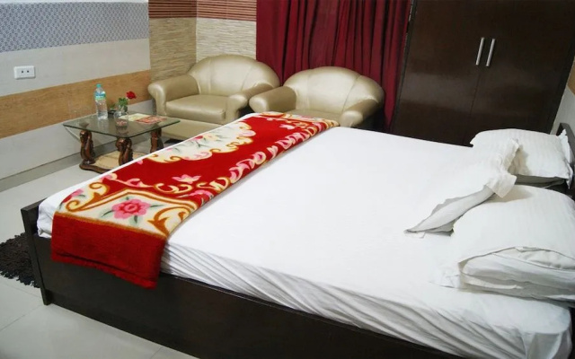 Hotel Satya Palace