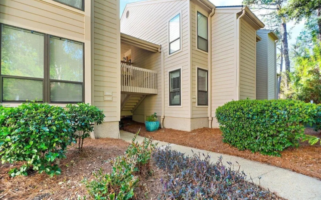 Lighthouse Tennis 2383 by Hilton Head Retreats