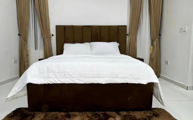 Luxury 2 bed Service Apartment at Ikate