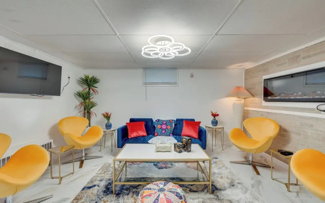 1 Mi to Downtown: Salem Vacation Rental!