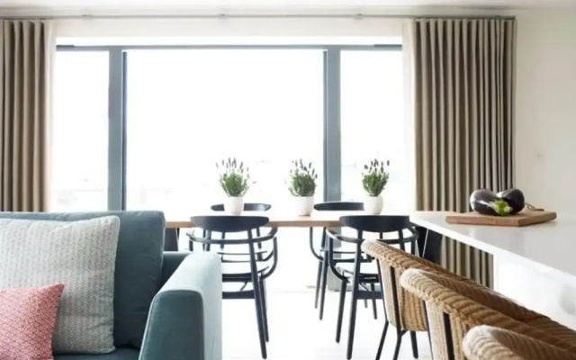 5 The Salterns, Chichester 401155