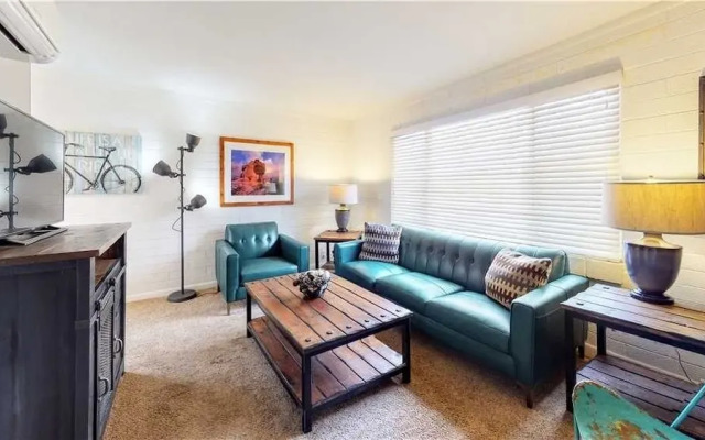 Purple Sage Flats #8 1 Bedroom Apts