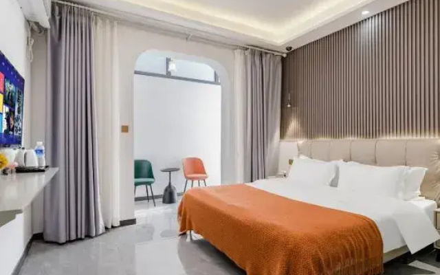 Fanya Homestay (Luoyang Shizi Street Luoqi Ancient City Branch)