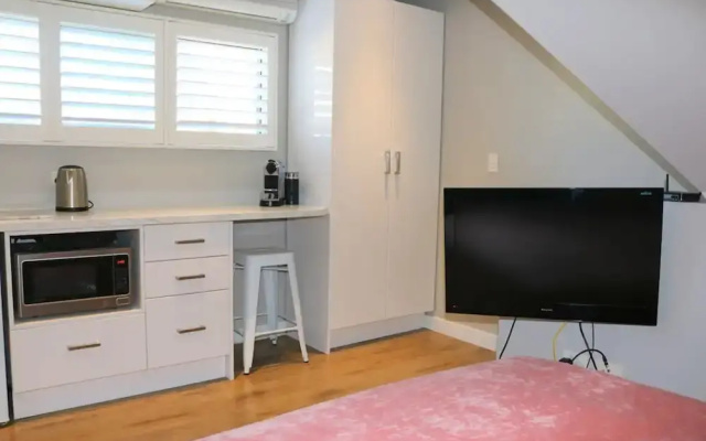 Newtown Studio in Excellent Location
