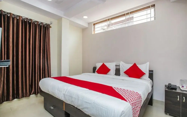 OYO 22836 Hotel Amster Inn