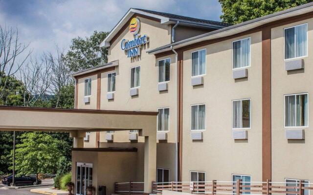Comfort Inn Naugatuck In Berlin United States Of America From 97
