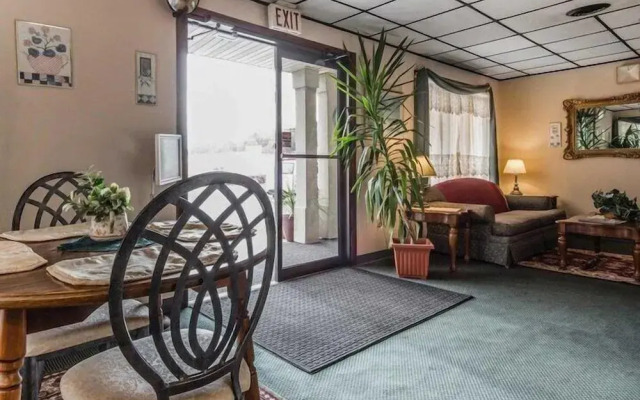 Horseshoe Curve Lodge